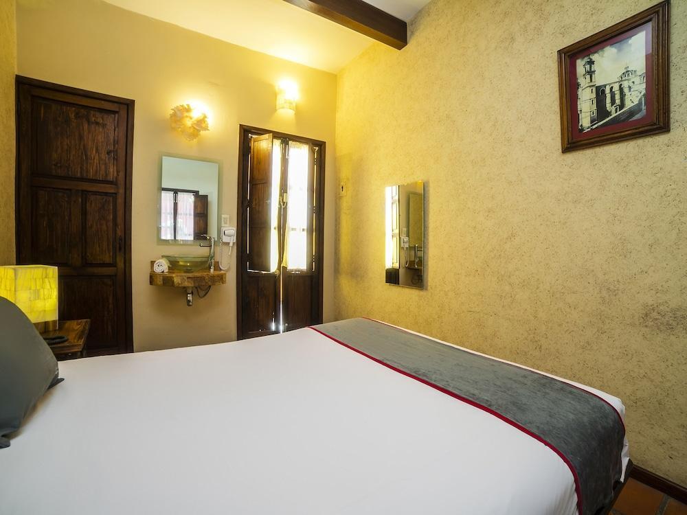 Collection O Al Otro Lado Del Rio, Puebla Hotel Exterior foto A room at the hotel